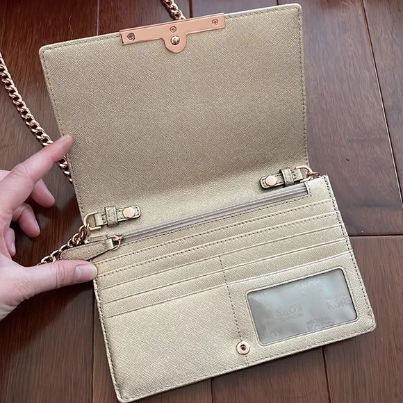 Michael Kors 3 in 1 Crossbody in Rose Gold - Picture 4 of 15